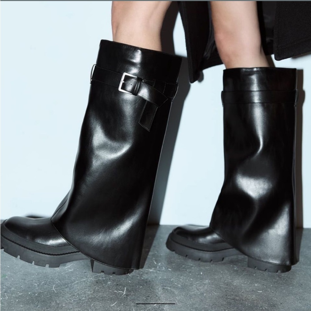 ZARA BUCKLED KNEE HIGH GAITER BOOTS